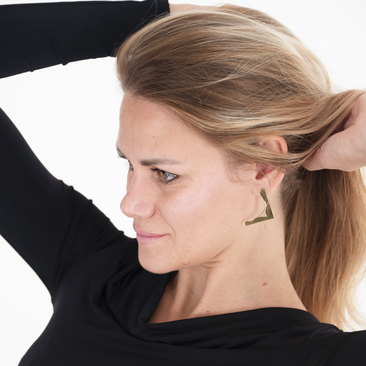 Jennifer Rose Gold Earrings - Image 3